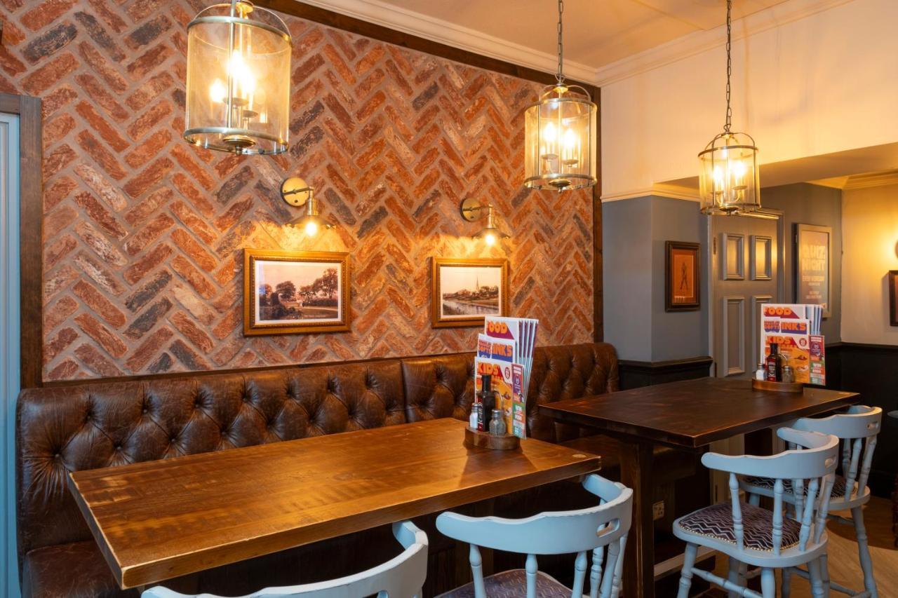 Charnwood Arms Hotel Coalville Eksteriør billede