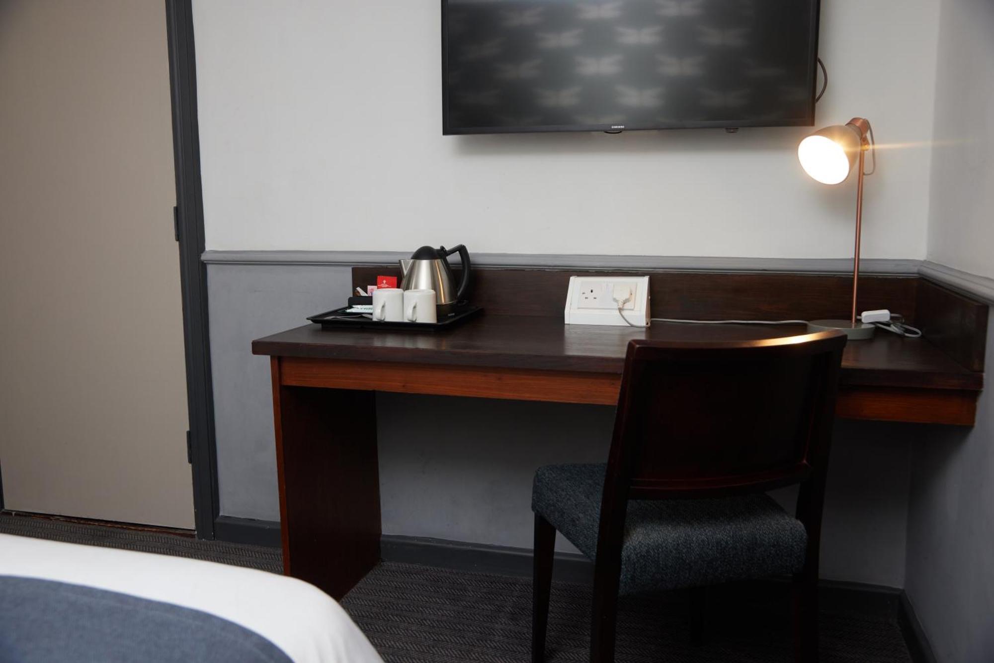 Charnwood Arms Hotel Coalville Eksteriør billede
