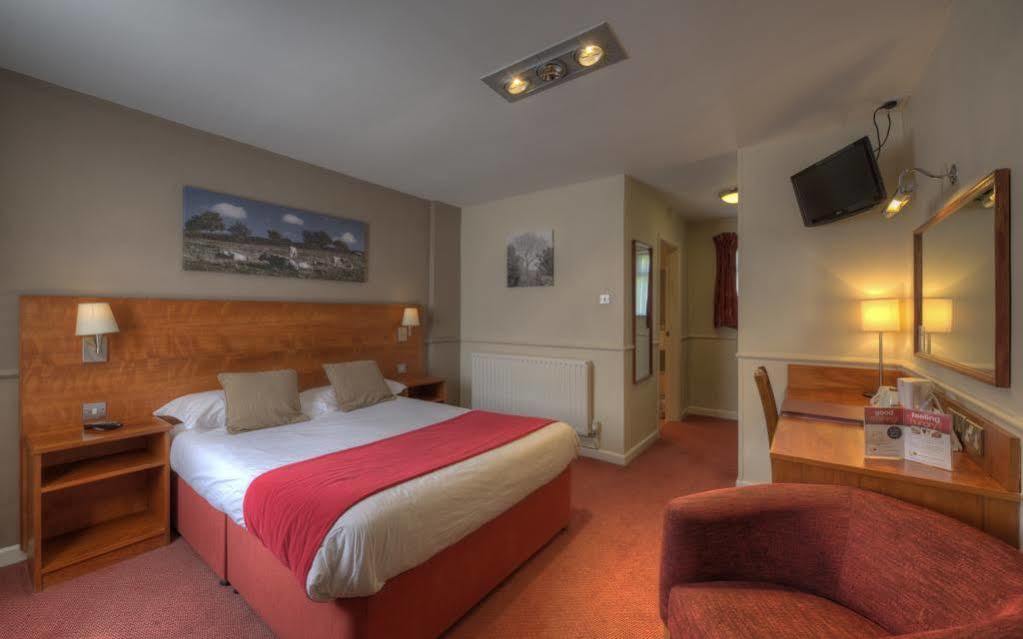 Charnwood Arms Hotel Coalville Eksteriør billede